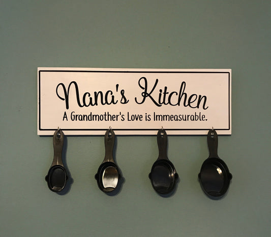 Gift for Grandma, Personalized Kitchen Sign, Nana's Kitchen, Mama, Gigi, Grandma’s Kitchen